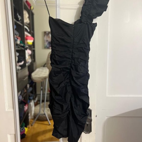 Vintage Cache Black Ruched Dress with One Ruffled Shoulder Strap - Size 4 - Picture 4 of 7